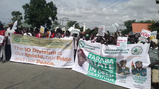 Taraba youths celebrate new Army Division