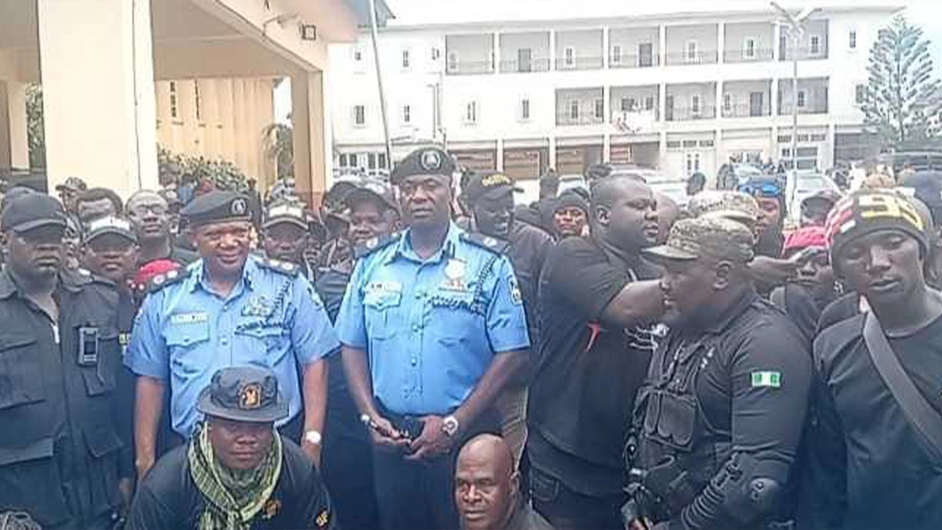 Commissioner of Police in Anambra State,  CP Nnanna Oji Ama has begun the tour of the Senatorial zones of Anambra South, North and Central