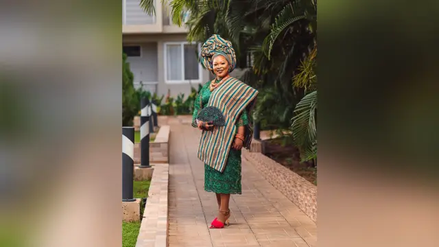Aso Oke style