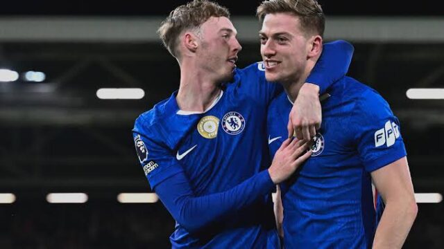 Chelsea players celebrates a goal
