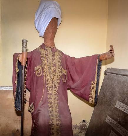 Sculpture of Abass