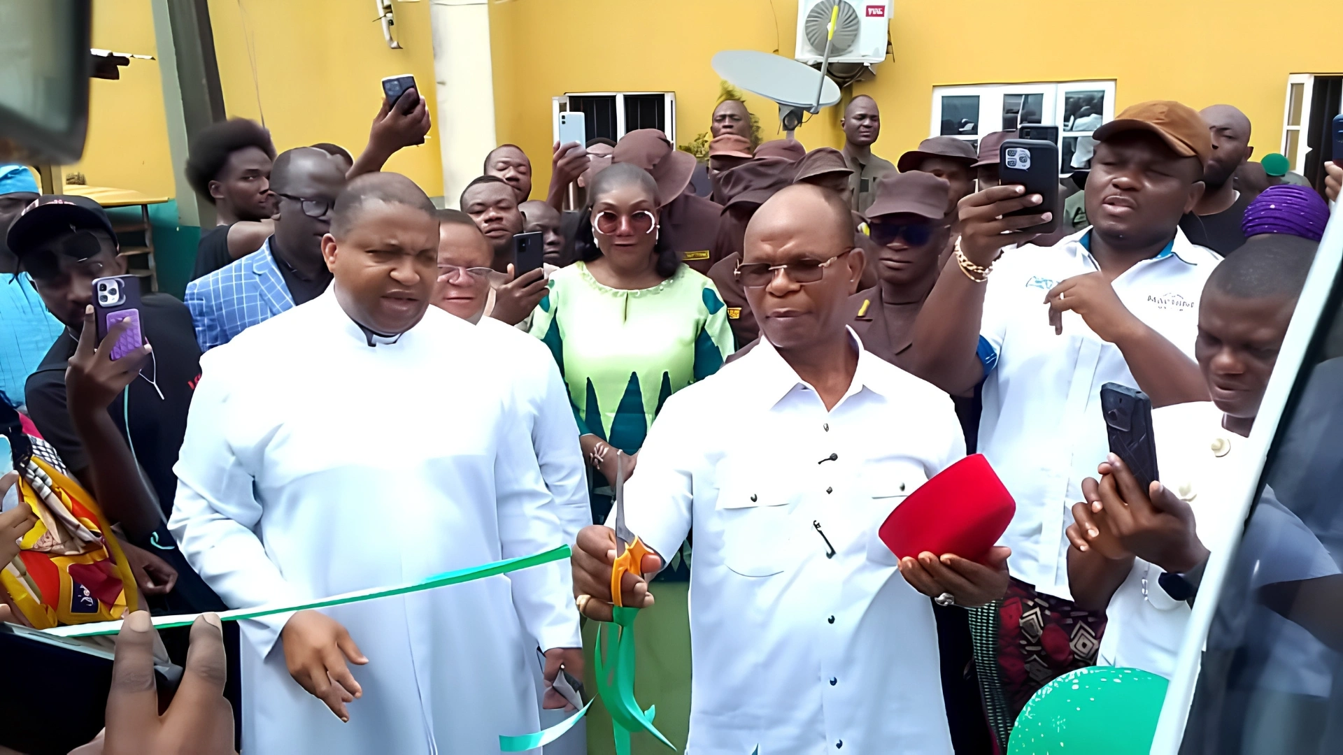 Founder and CEO of Chisco Group Nigeria Limited, Chief Chidi Anyaegbu, during presentation of two Mercedes-Benz buses to the Medium Security Custodial Centre, Ikoyi, Lagos.