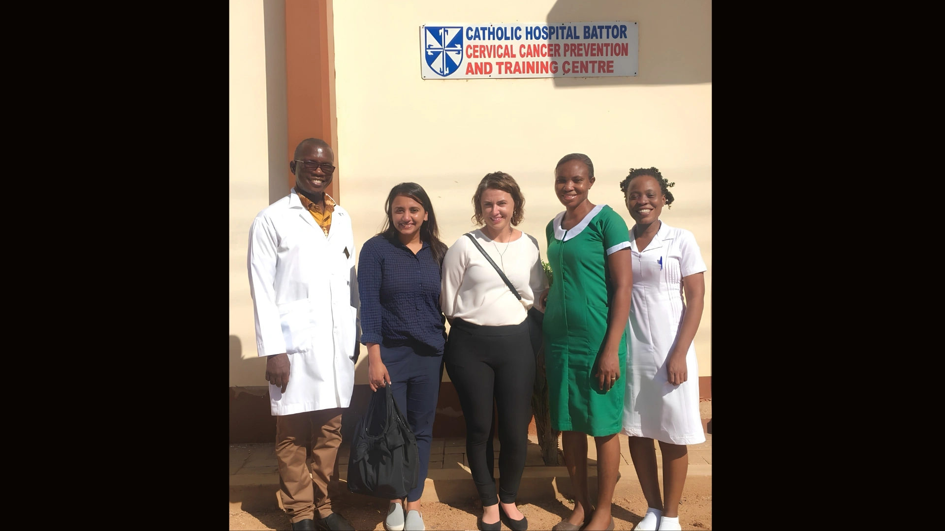 Evelyn Castle, Founder and CEO of EHA Impact Ventures flanked by Founder and representatives of Ananya Health during an intervention
