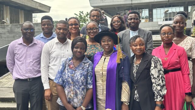 prof. Amira and the attendees of the 467th inaugural lecture
