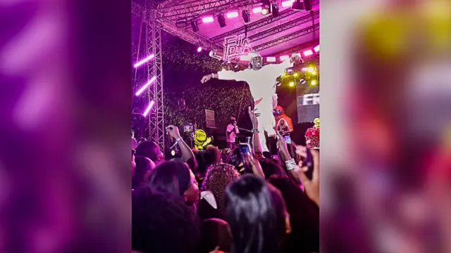 Fola lights up Lagos at Island block party