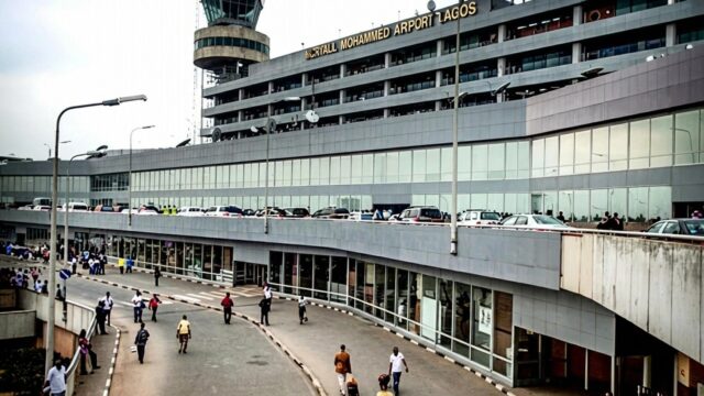 Lagoa airport terminal
