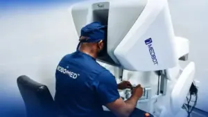 Obi-Davies-Ekwenna performing surgery