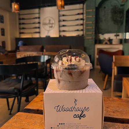 Wood House Cafe, PH