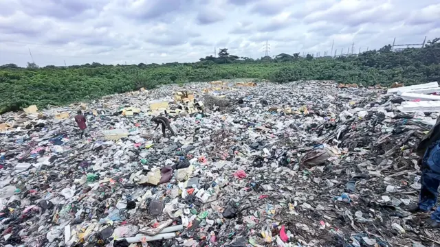 Illegal dumpsite in Apata Street, Iyana Ejigbo, Lagos.			                   PHOTO: ENIOLA DANIEL