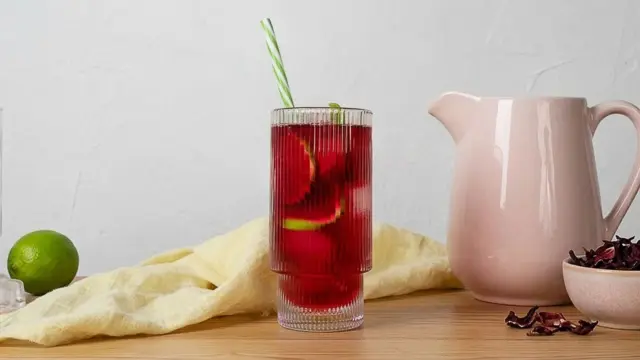 Zobo vodka smash