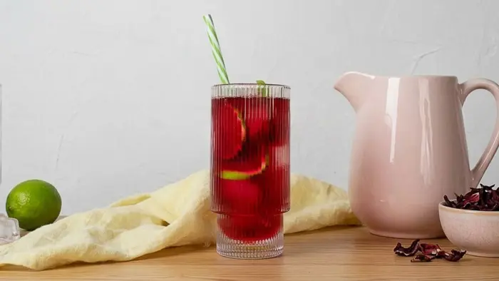 Zobo vodka smash