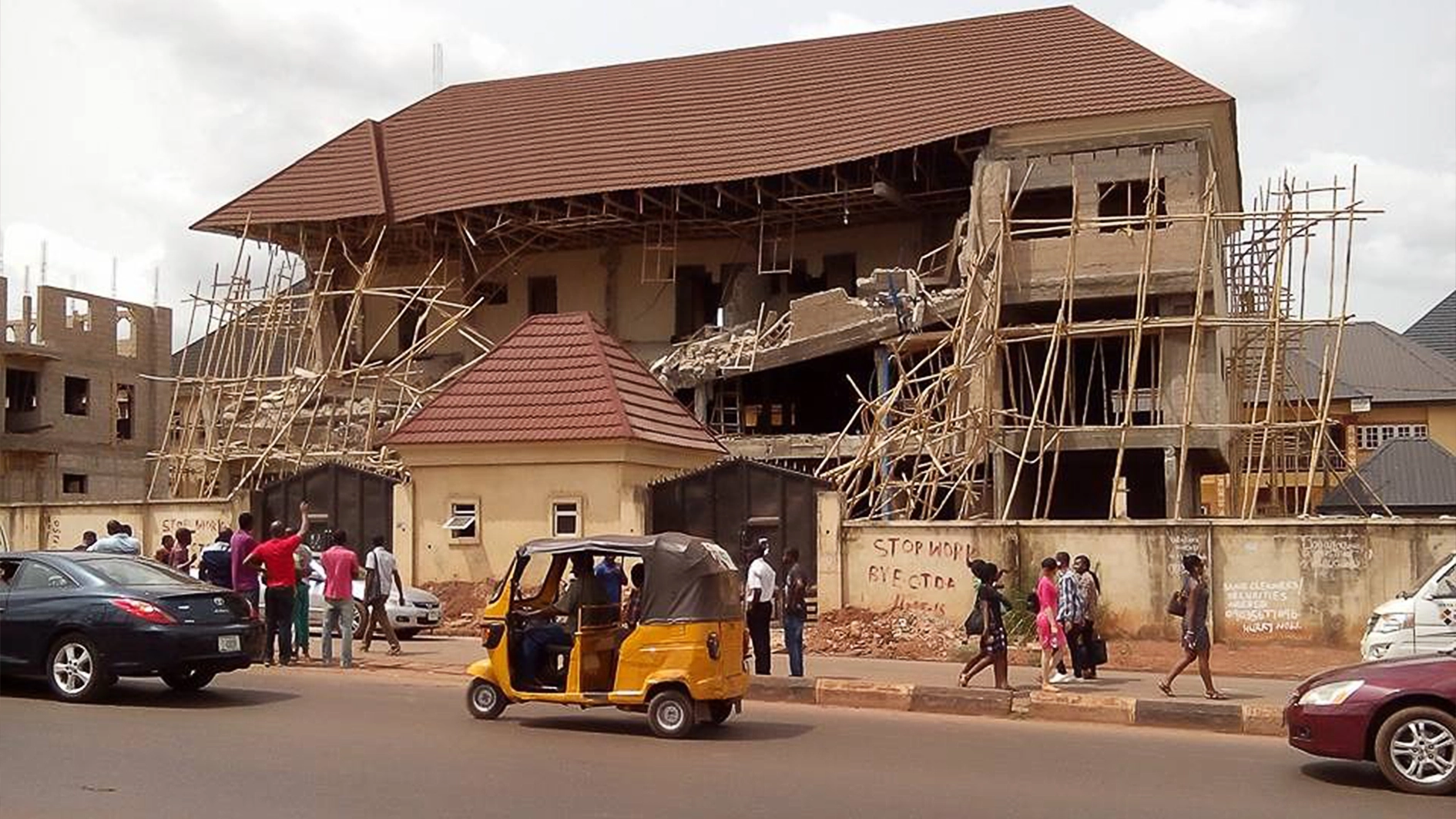 A building collapse in Enugu recently.