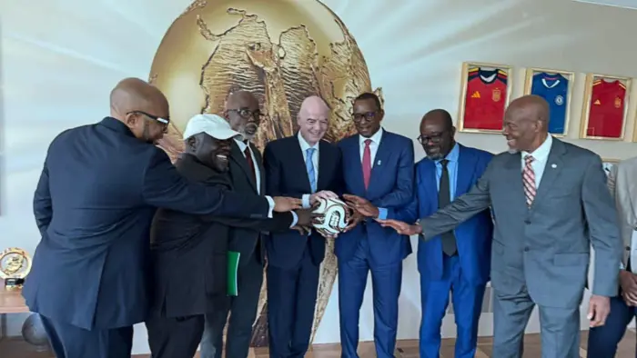 FIFA President, Gianni Infantino (middle), NSC Chairman, Shehu Dikko (third left) and other members of the Nigerian delegation at the FIFA Headquarters, Zurich, Switzerland, yesterday.