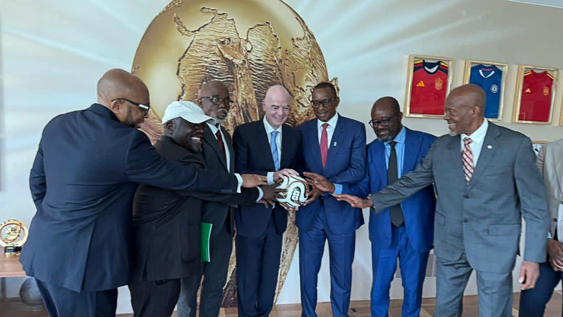 FIFA President, Gianni Infantino (middle), NSC Chairman, Shehu Dikko (third left) and other members of the Nigerian delegation at the FIFA Headquarters, Zurich, Switzerland, yesterday.