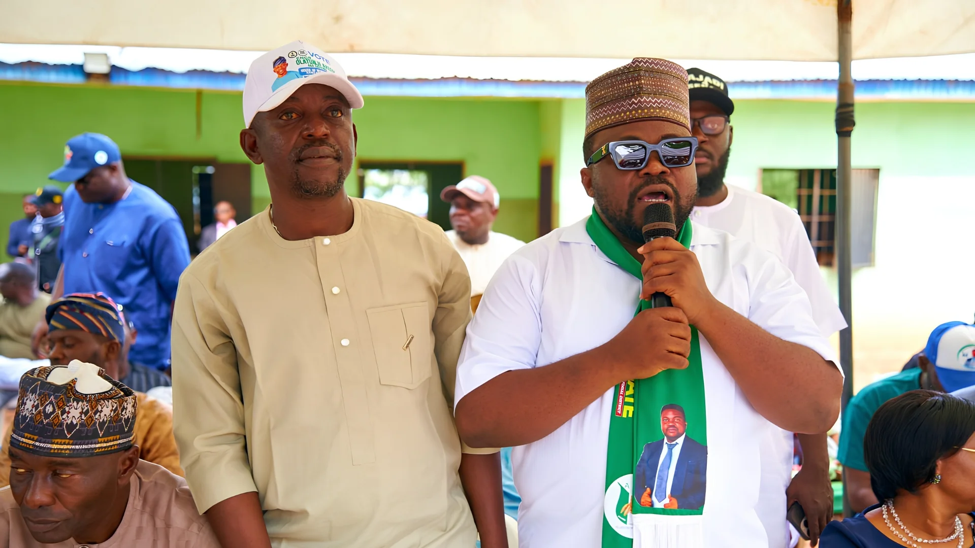 APM senatorial candidate Olufemi Ajadi Oguntoyinbo at the meeting.