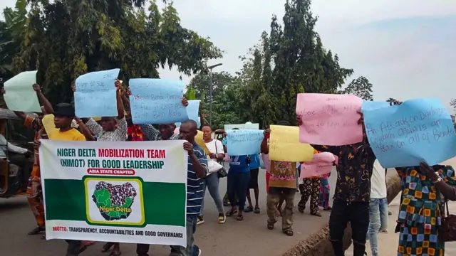 Bende protesters