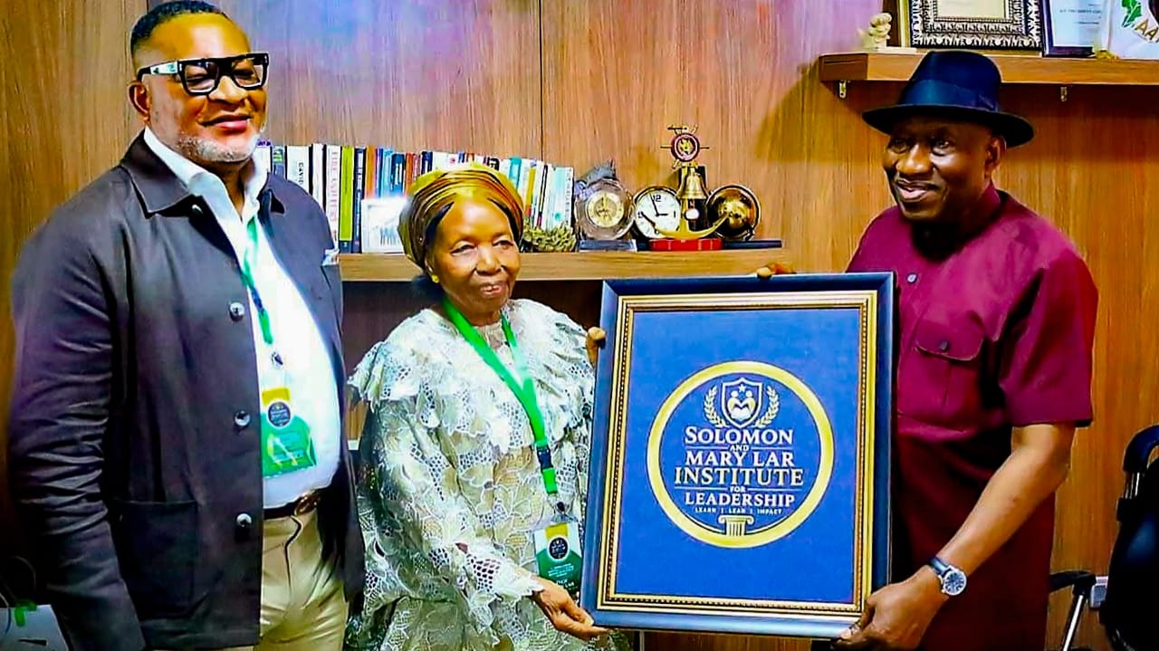 Former President Goodluck Jonathan with members of the Solomon and Mary Lar Leadership Institute during its launch in Abuja.