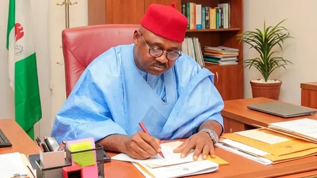 Sen Ken Nweze