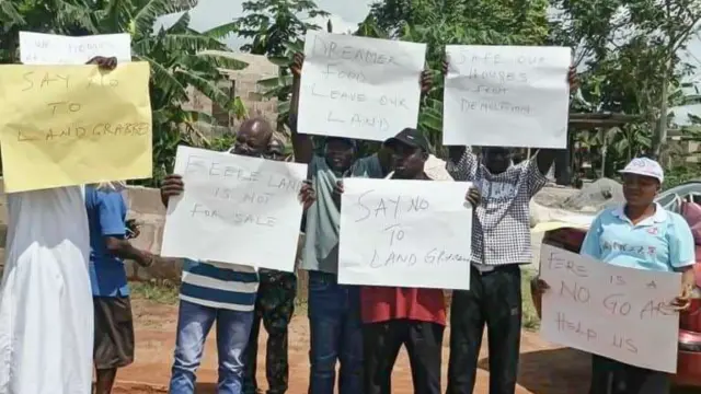 The protesting residents