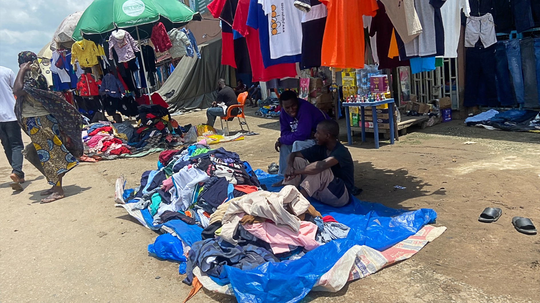 THRIFT MARKET