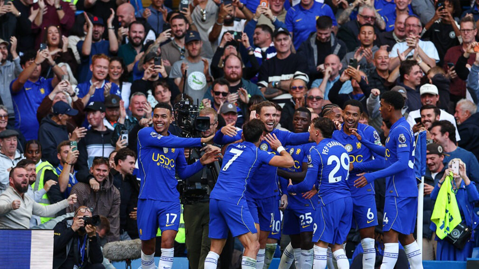 EPL: Chelsea ruthless, Arsenal survive scare as piss-poor United drop points
