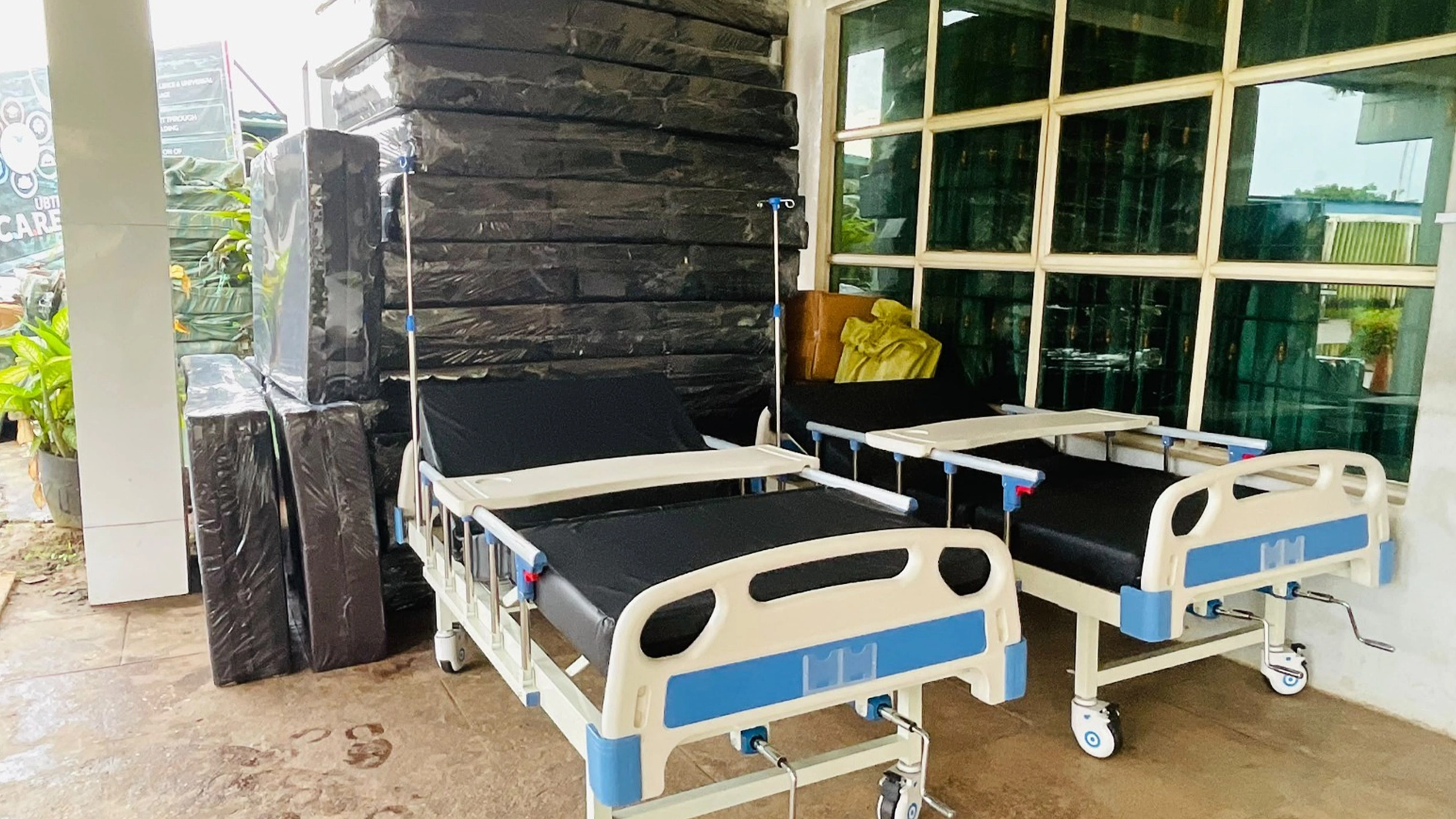 Philanthropist donates 30 Hospital Beds to UBTH