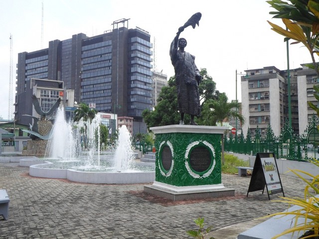 Madam-Tinubu-e1458463843785