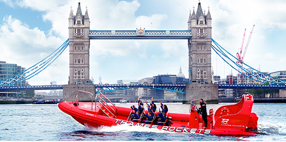 cover-breakthebarrier-tower-bridge-2